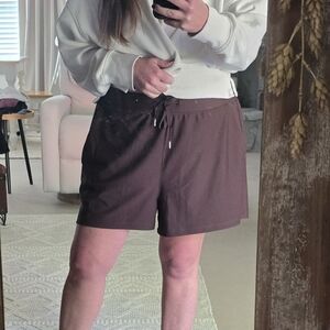 Old Navy Women's Athletic Shorts in Dark Brown, XL